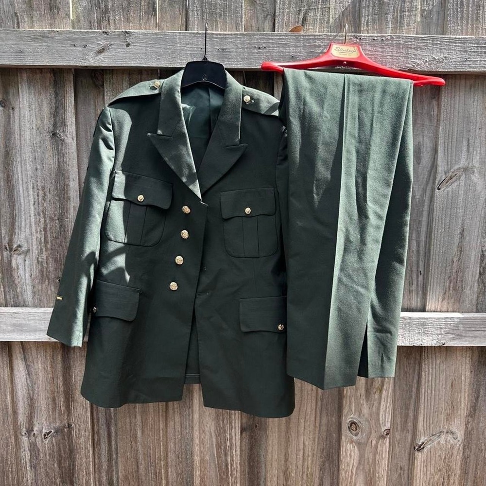 Green Derossi 90s military single breasted 2-piece uniform w gold buton Sz 46L